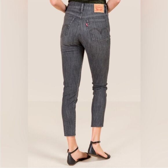 Levi’s Gray Wedgie Skinny High Rise Crop Jean | Size 27 - Picture 1 of 10